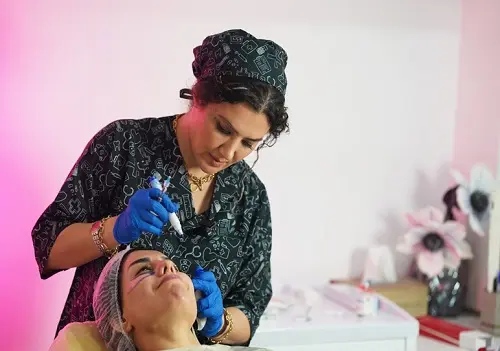 تزریق فیلر و ژل در کلینیک زیبایی باران در رشت